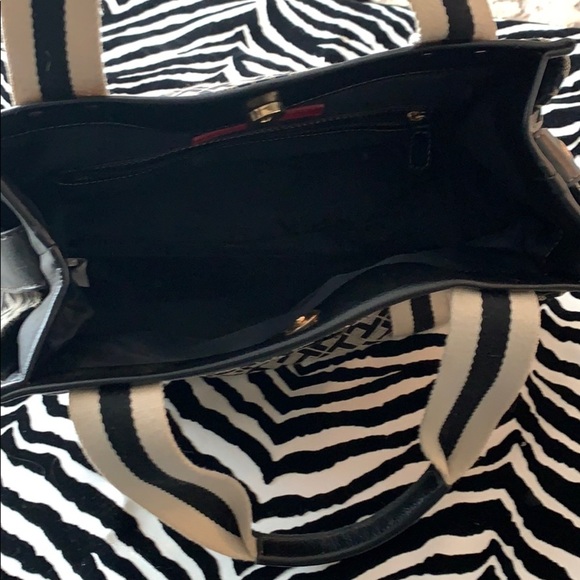Tommy Hilfiger Bag - Picture 5 of 8